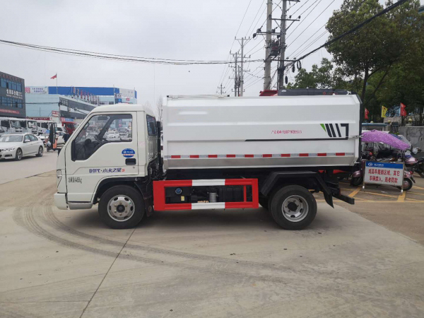 小卡之星2掛桶式垃圾車(chē)4方