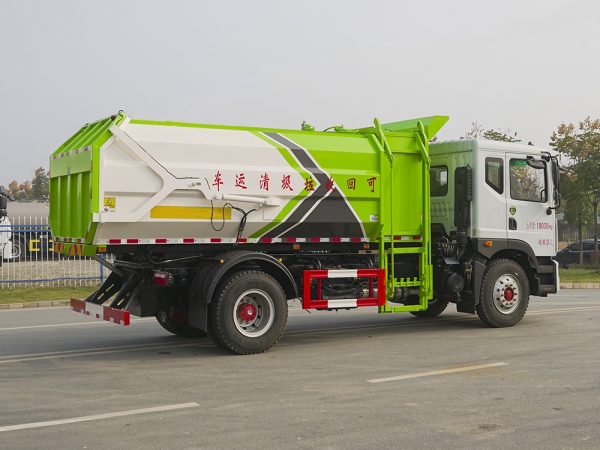 東風D9掛桶垃圾車