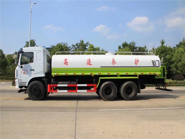 國六專底后雙橋灑水車20立方