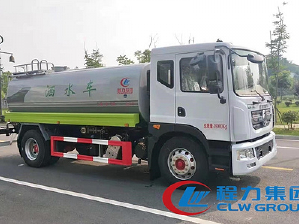 東風D9型14噸灑水車