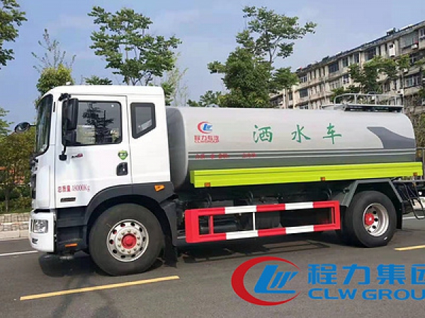 東風D9型14噸灑水車